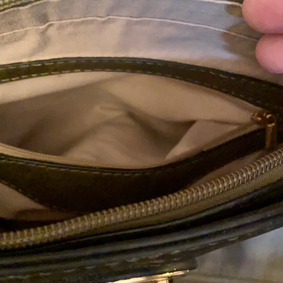 Crossbody Vegan Leather Purse Dark Olive Green - Picture 15 of 16